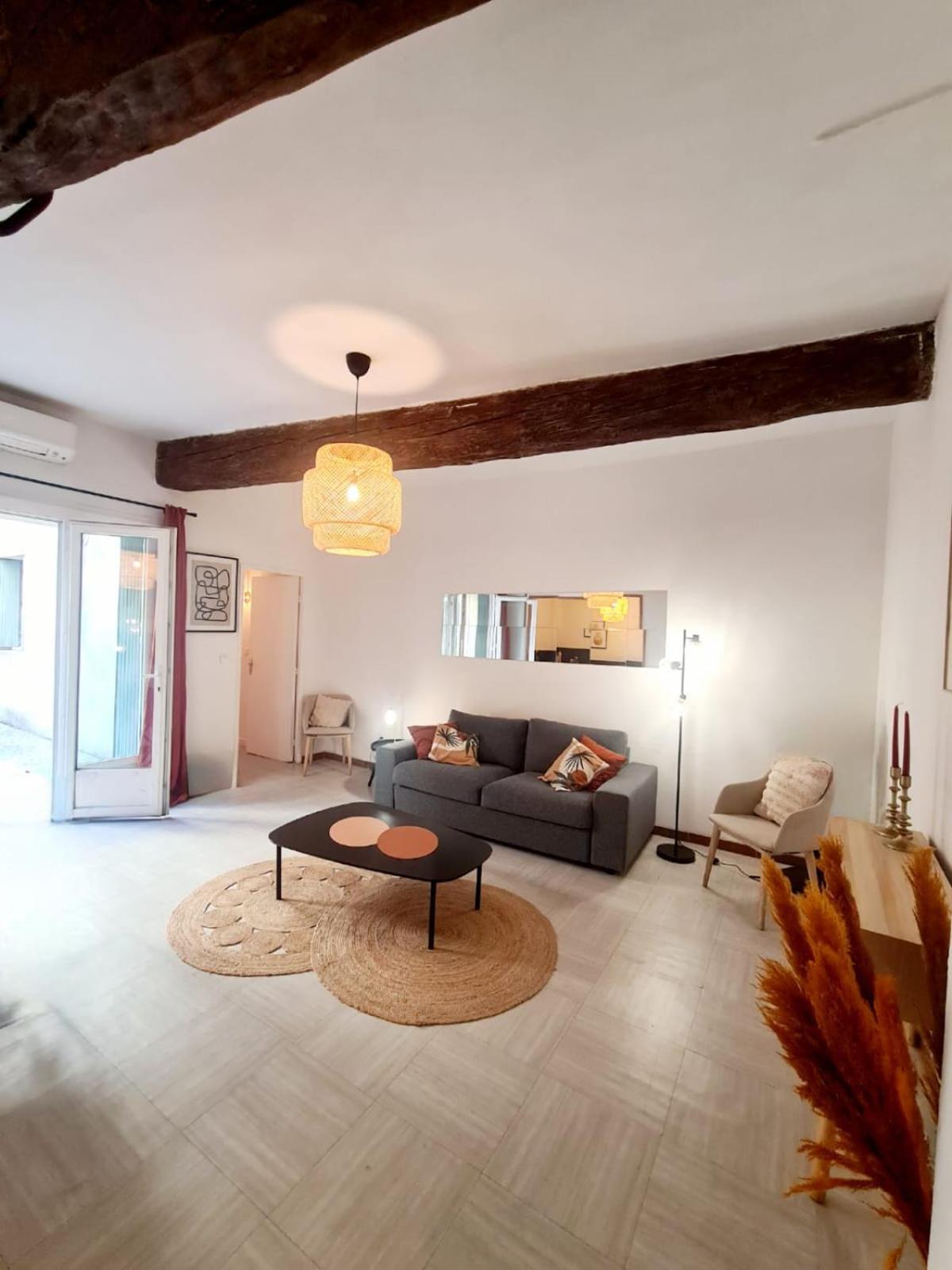 Appartement Intra Muros Avec Cour Privee Avignon Luaran gambar