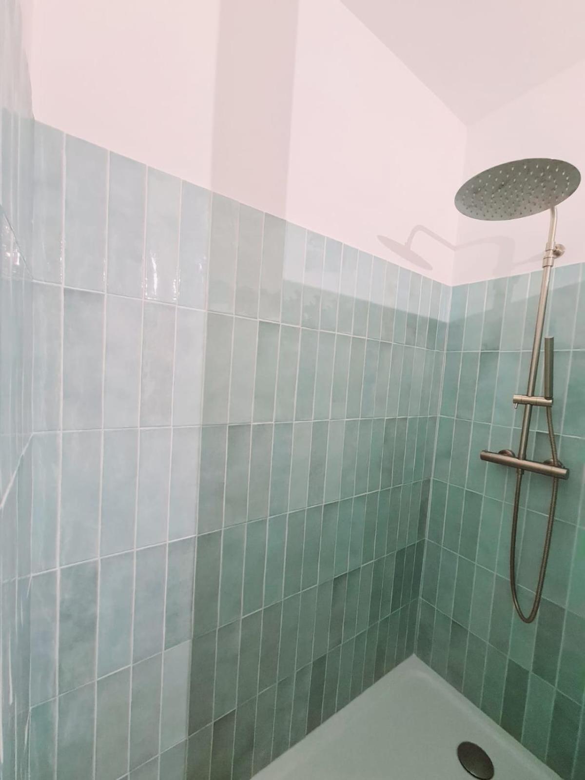 Appartement Intra Muros Avec Cour Privee Avignon Luaran gambar