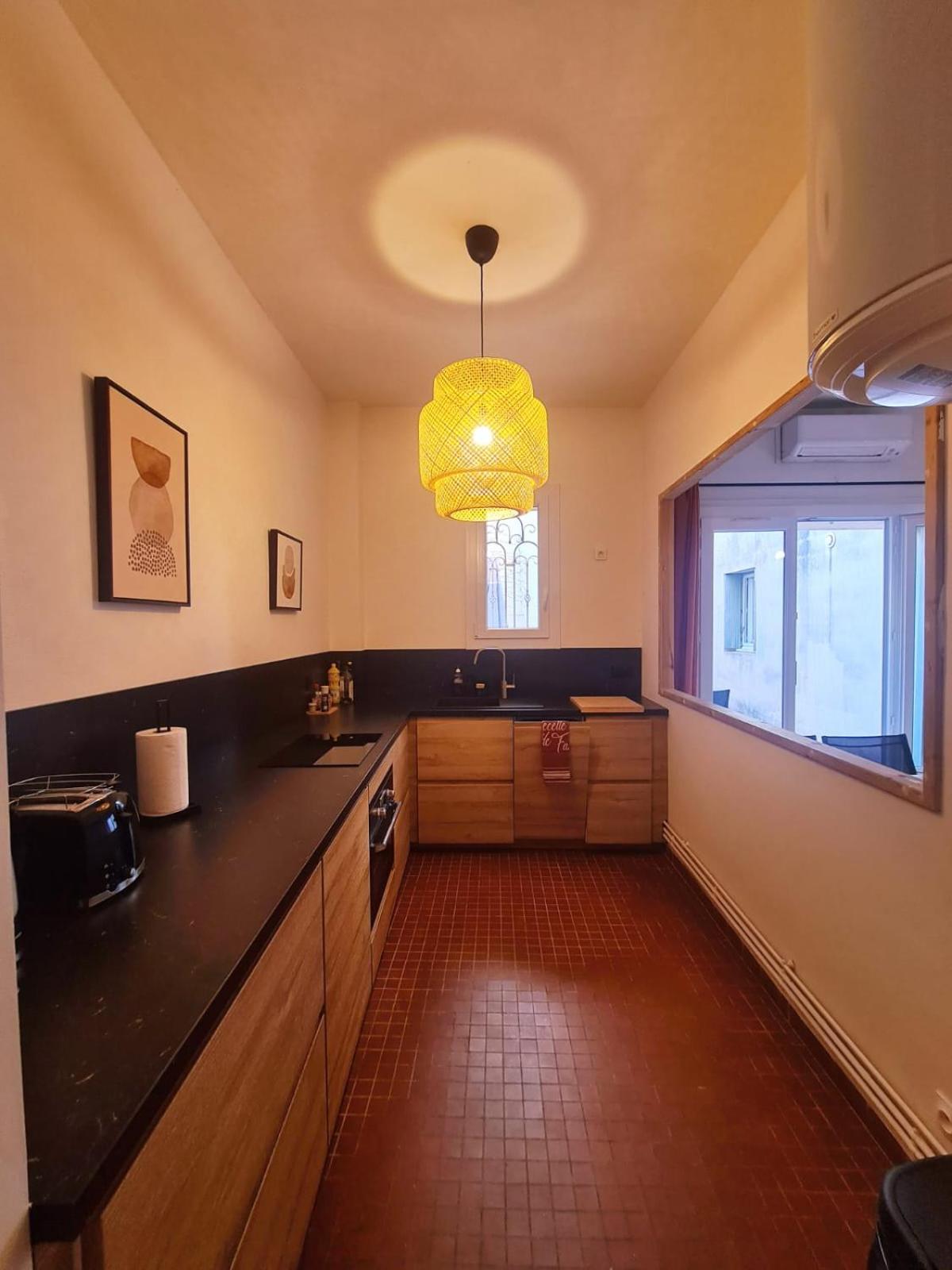 Appartement Intra Muros Avec Cour Privee Avignon Luaran gambar